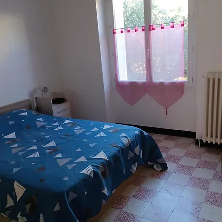 Ambroix Cevennes Gard Ardeche Pavillon 6 Personnes, Commerces A Pieds Saint-Ambroix
