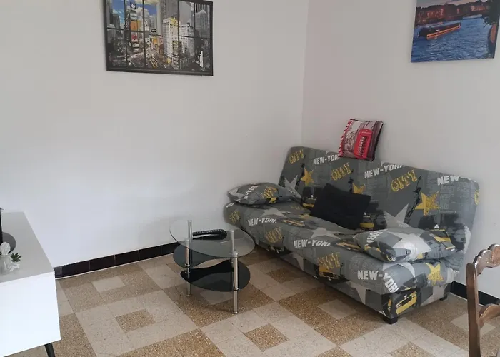 Feriehus Ambroix Cevennes Gard Ardeche Pavillon 6 Personnes, Commerces A Pieds *